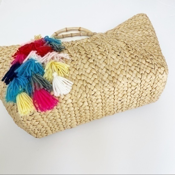 Straw bag with colorful tassels - Picture 3 of 12